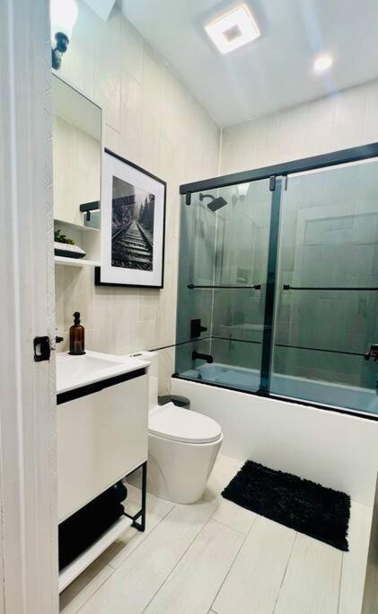 2 Bedroom Apartment, Close To Nyc & Downtown Jc! 泽西 外观 照片